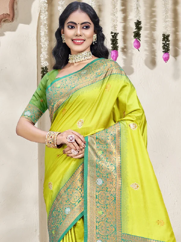 Women Sea Green Silk Saree With Un Stitched Blouse Pleated Collar Blouse