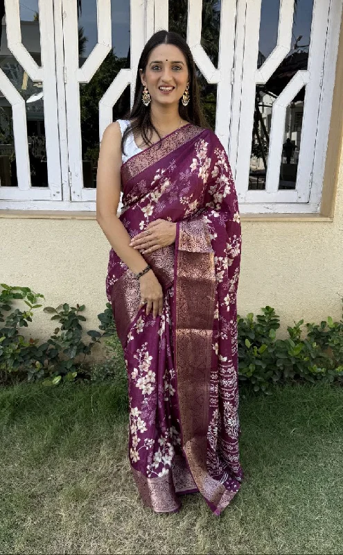 Women Party Wear Flower Printed Dhola Silk Saree with Un Stitched Blouse Versatile Layering Blouse Women Party Wear Flower Printed Dhola Silk Saree with Un Stitched Blouse Versatile Layering Blouse