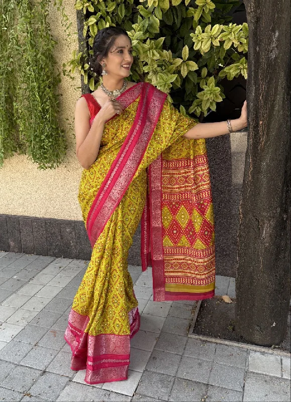 Women Party Wear Bandhej Print Dhola Silk Saree with Un Stitched Blouse Loose Fit Blouse Women Party Wear Bandhej Print Dhola Silk Saree with Un Stitched Blouse Loose Fit Blouse