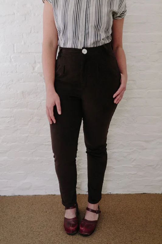 Long Perfect Pant in Brown Corduroy Fashionable Sporty Pants