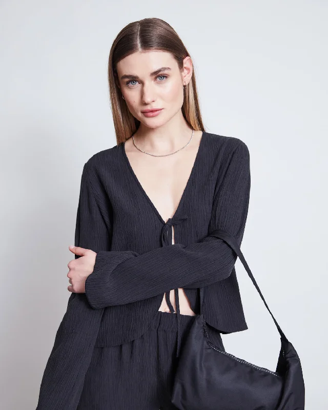 CRINKLE BLOUSE NEVOA BLACK Soft Knit Blouse