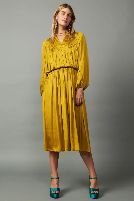 Shirred Yoke Maxi Dress Comfortable Fit-and-Flare Maxi Dress