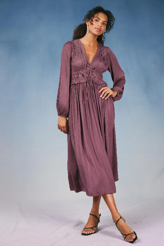 Sidonie Pleated Maxi Dress Comfortable T-Shirt Maxi Dress