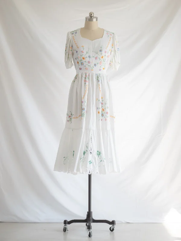 Re-design Upcycled Daisy Floral Embroidery Cotton Maxi Dress Comfortable Maxi Dress with Sleeves