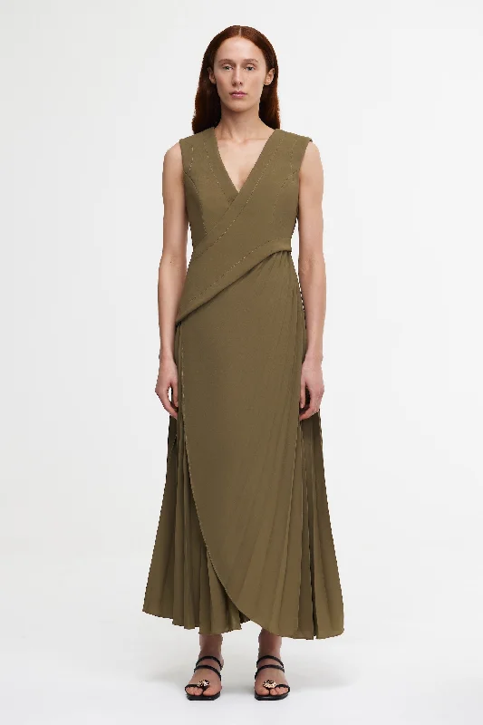 FAIRFIELD MAXI DRESS Cozy Open-Back Maxi Dress