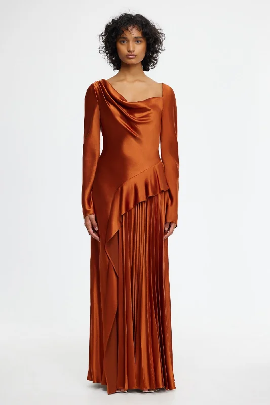 HARRISTON MAXI DRESS Comfortable Pleated Maxi Dress