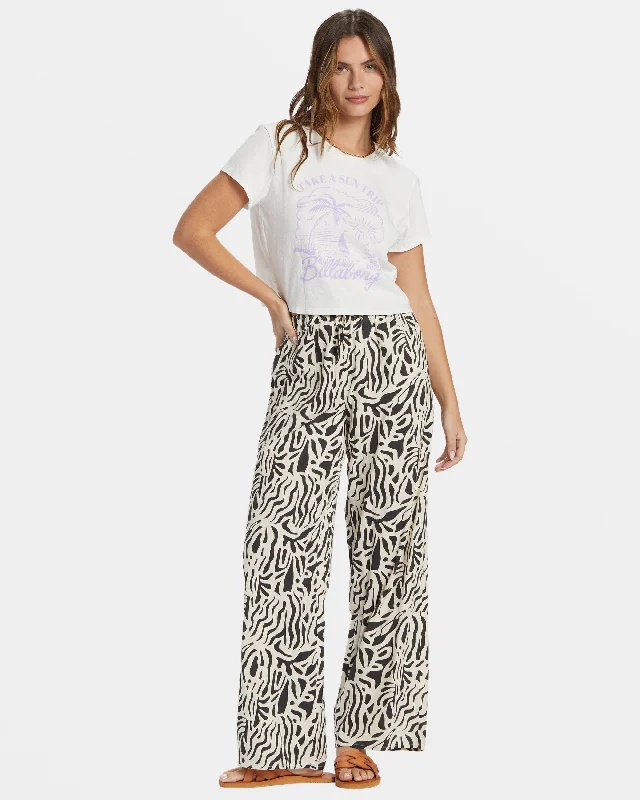 La Cala Printed Flared Pants - Black Sands High-Waist Jeans