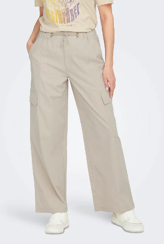 ONLY CELIA MW WIDE CARGO PANT Trendy Wide-Legged Trousers