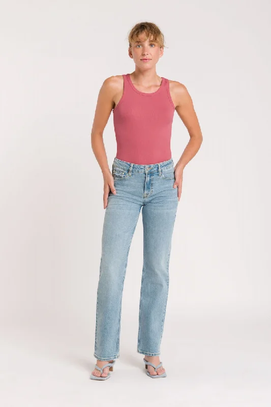 Emiko Sander Jeans Super Light Fashionable Mom Jeans