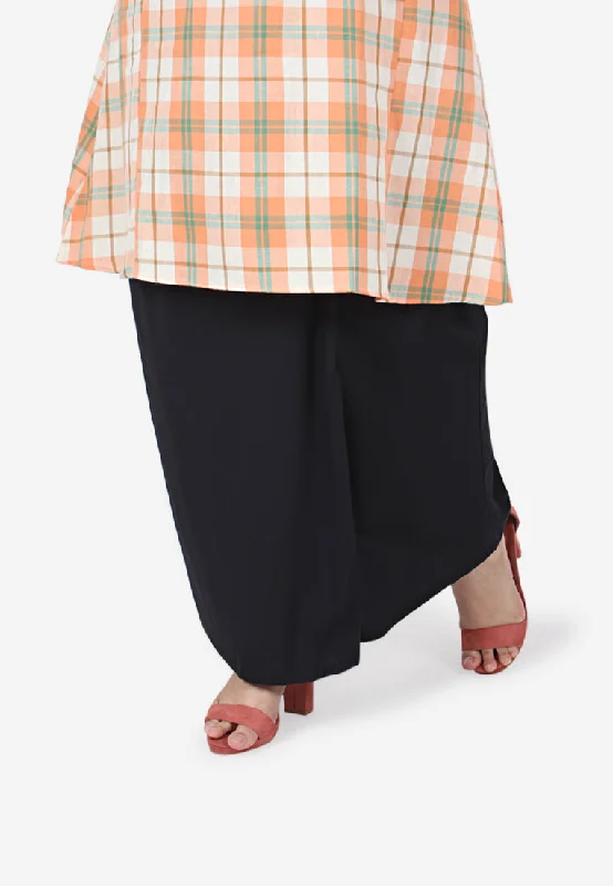 Semya OOTB Collection Plain Long Skirt - Black ruffled skirt detail