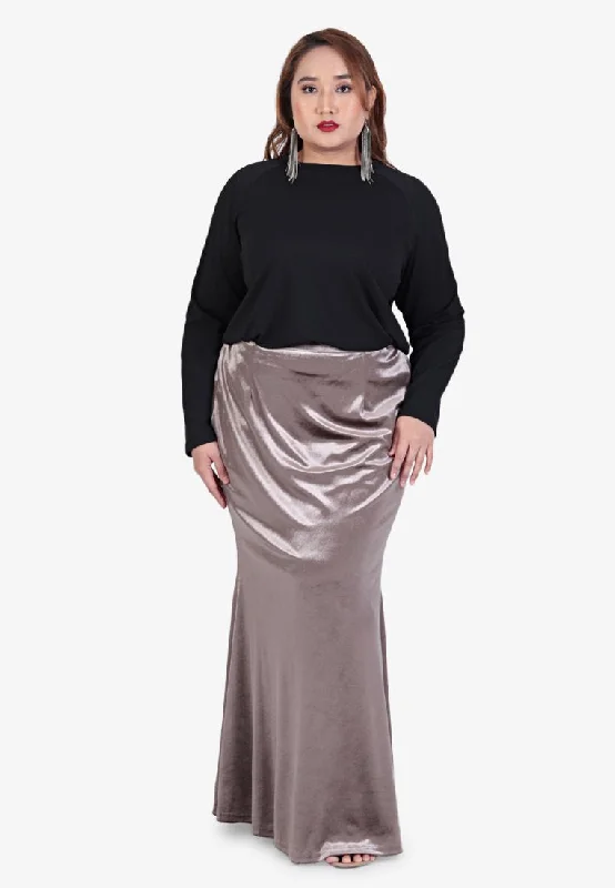 Frosty Festive Velvet Mermaid Skirt - Brown casual skirt length