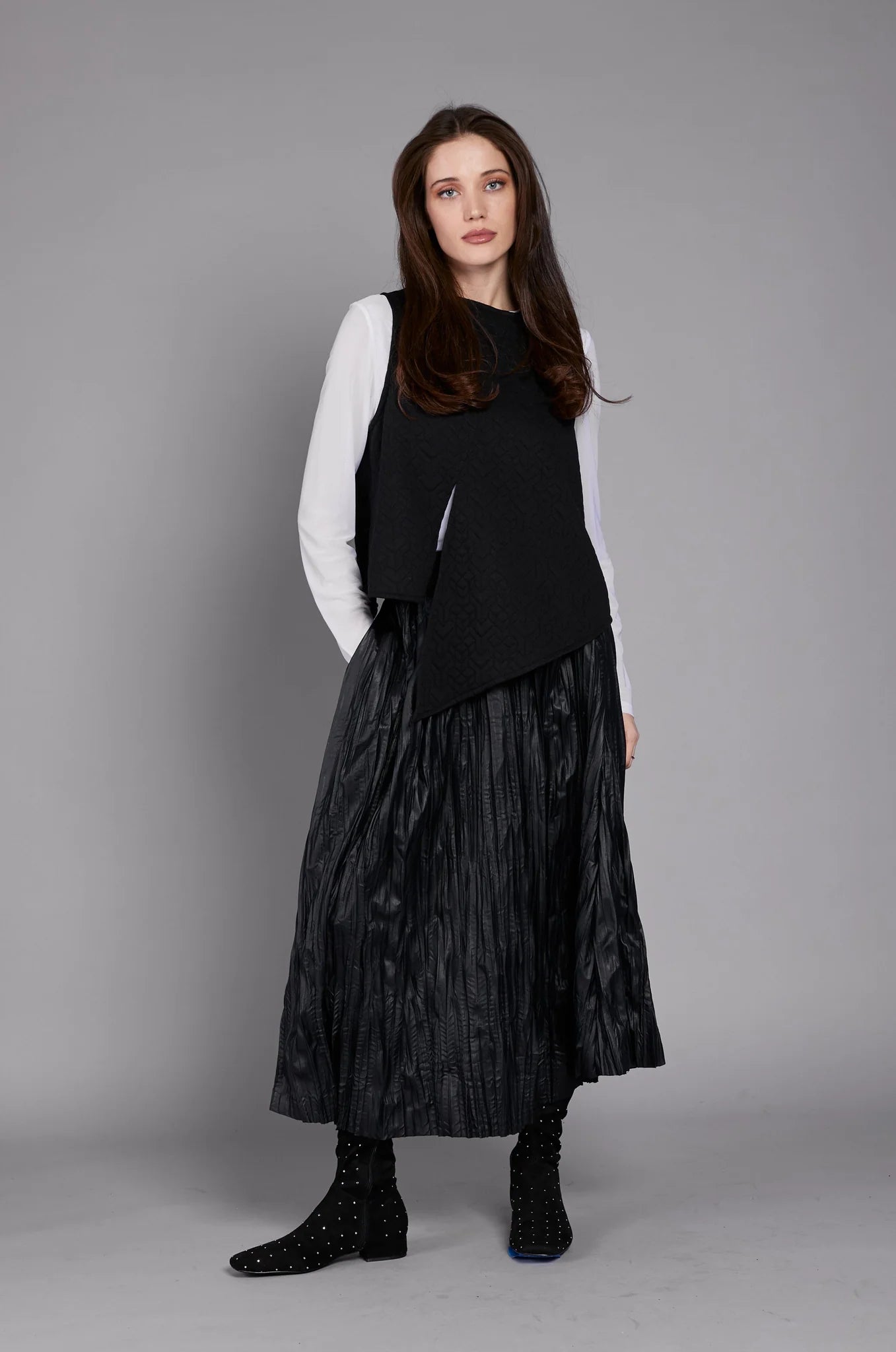 Paolo Tricot, WT330004 Pleated Skirt, Black leather skirt modern